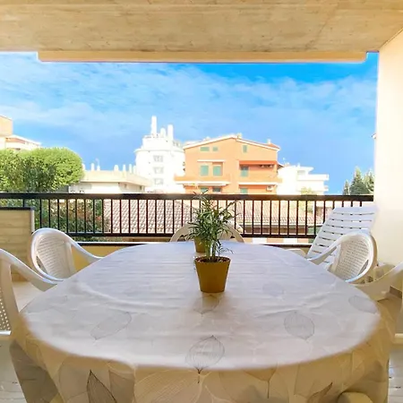 Orange House Apartment